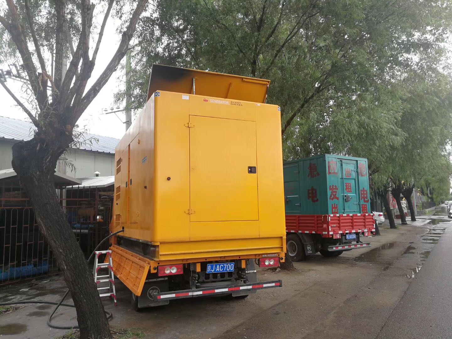 大雨致使多地突發(fā)停電，兩臺(tái)發(fā)電車通州應(yīng)急供電中